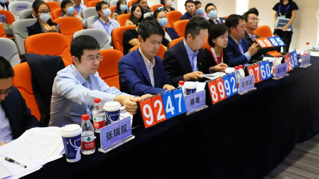 天英汇内地赛区评委评分现场