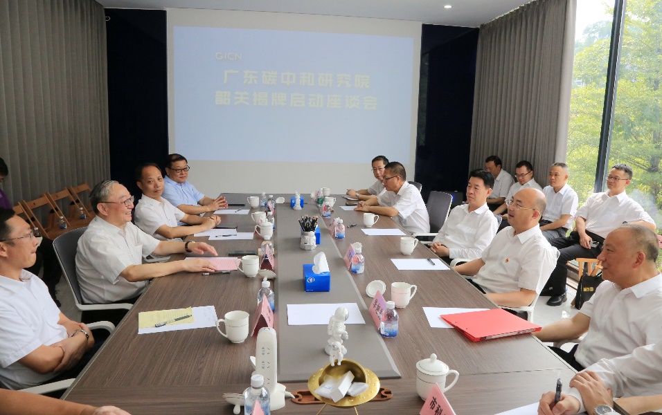 专题座谈会现场。.jpg