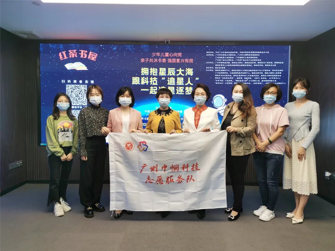曹静合影.jpg