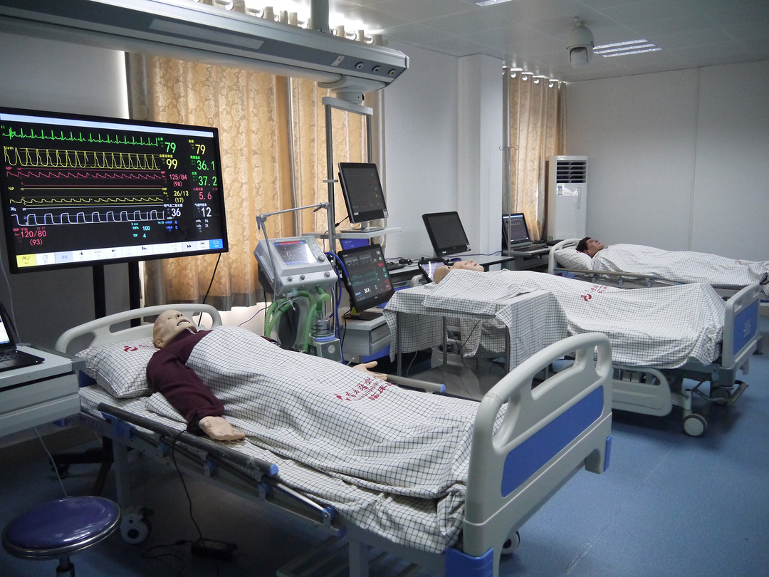 模拟病房环境,高端模拟人互动展示文图素材来源南方医科大学珠江医院