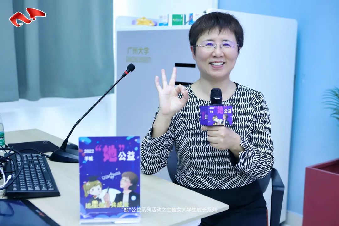 曹静.jpg
