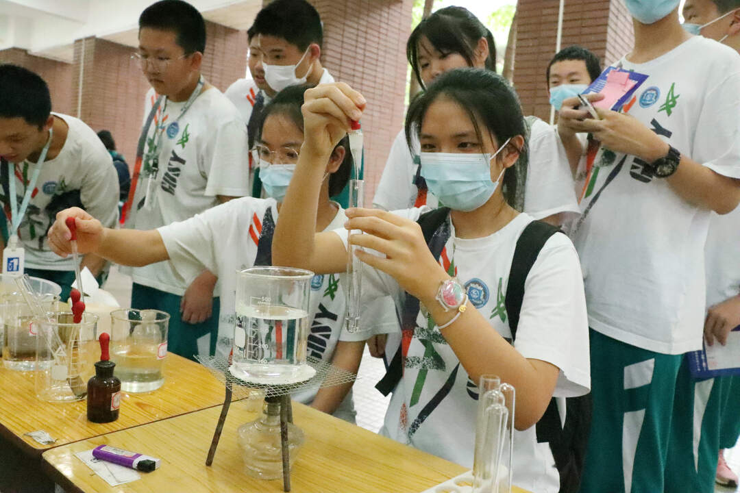 （部分科技 STEM 课程动态展示） (1).JPG