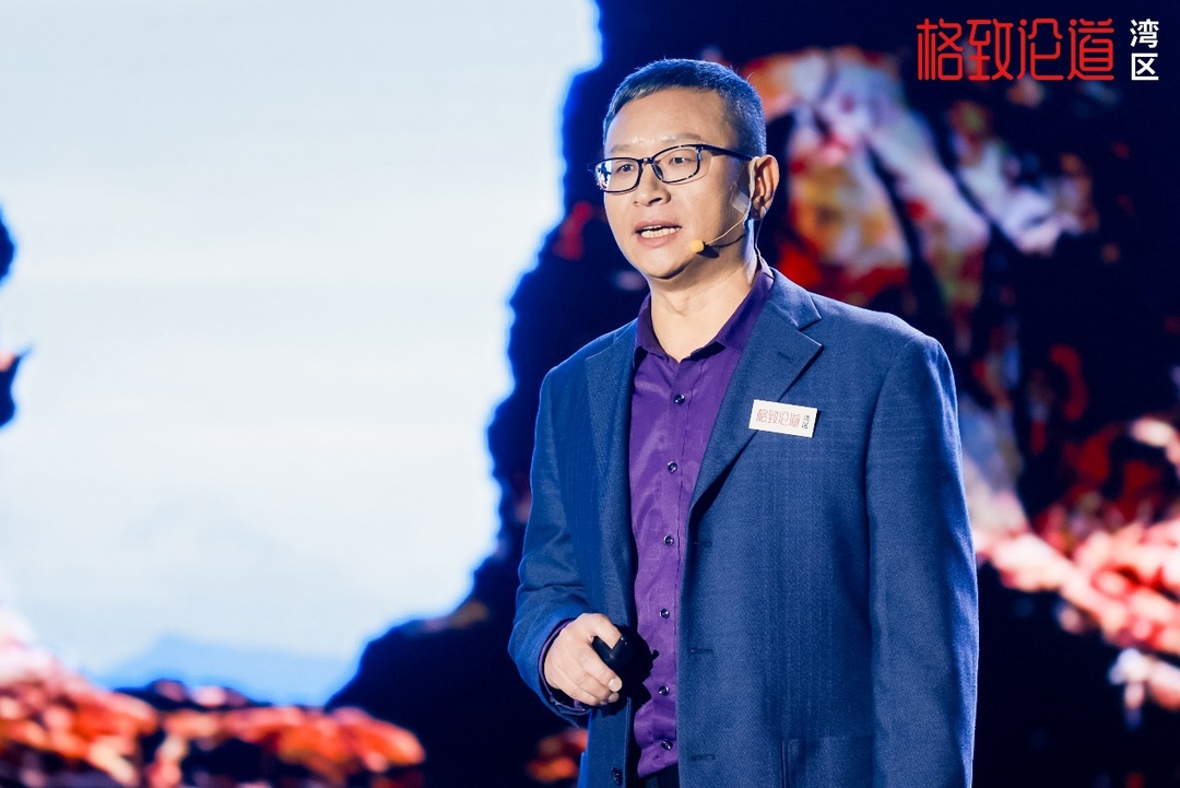 黄洪辉.jpg