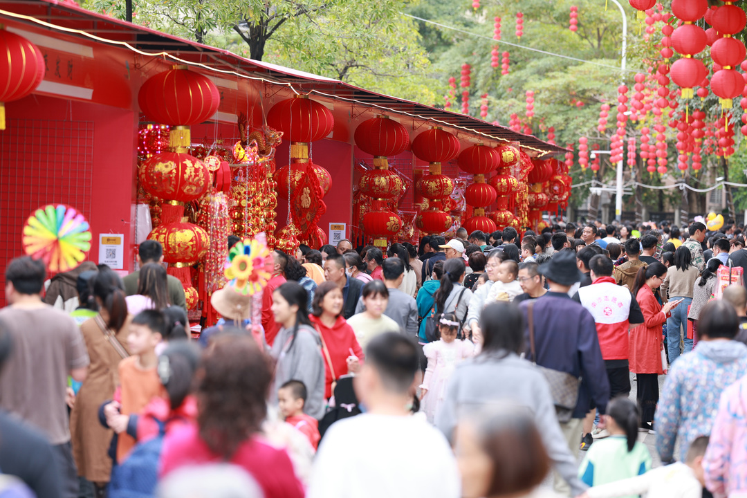 170696557429334843.jpg 人山人海.jpg