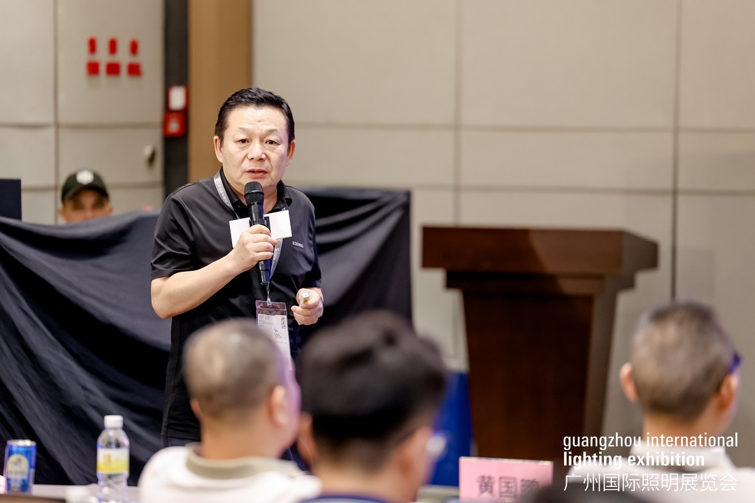 许东.jpg
