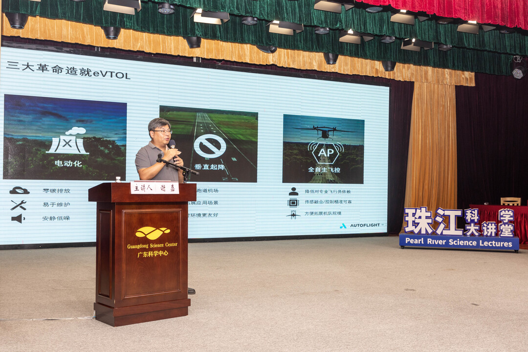 172346394672750109.jpg 谢嘉.jpg